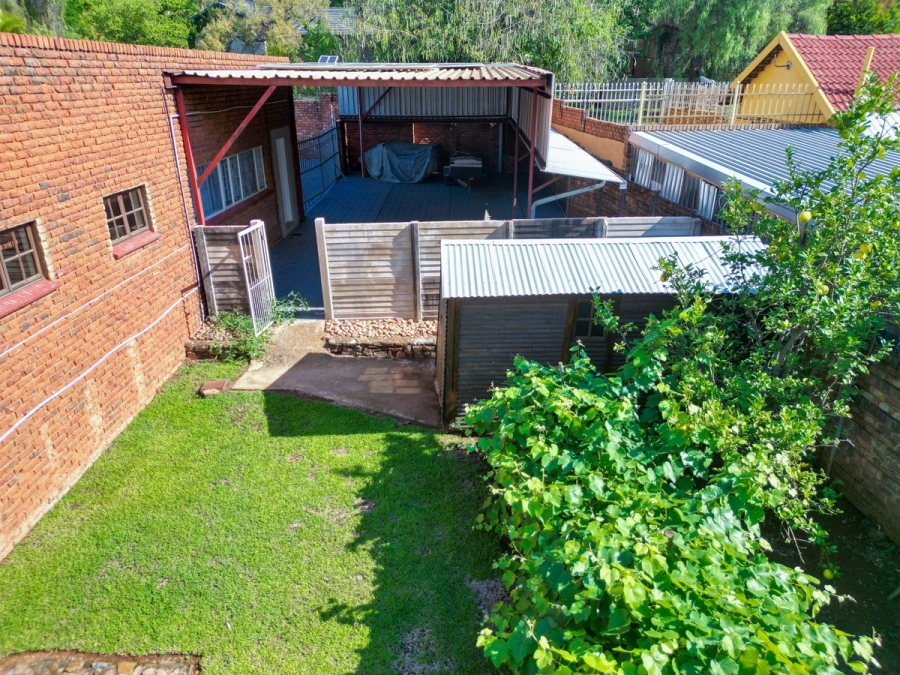 4 Bedroom Property for Sale in Ifafi North West